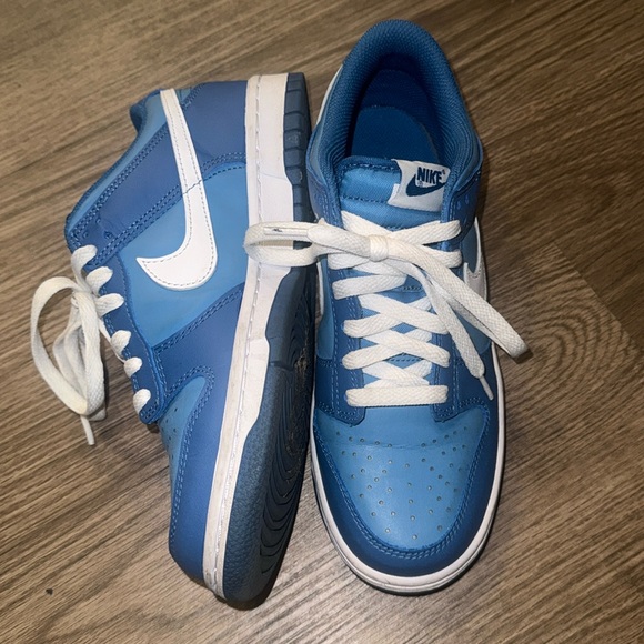 Nike dunks - Picture 1 of 4